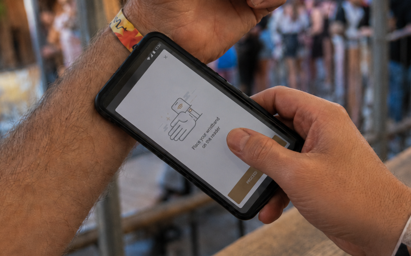 Billfold check-in flow on a phone and kiosk, showing card linking outside the gate queue